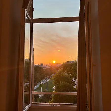 Renove - Vue Degagee - Coin Nuit Mezzanine Appartement Toulon